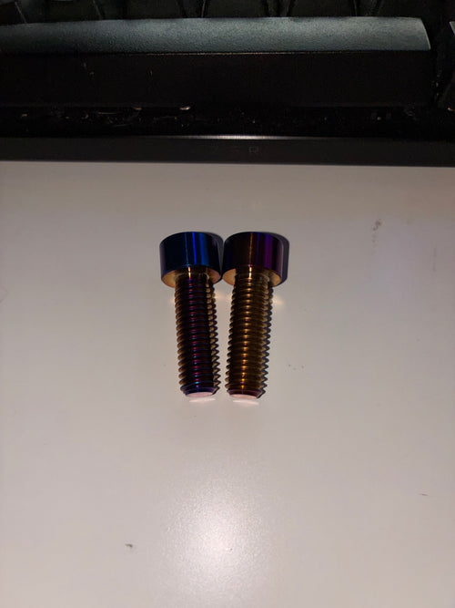 Surron Style Triangle Bolts